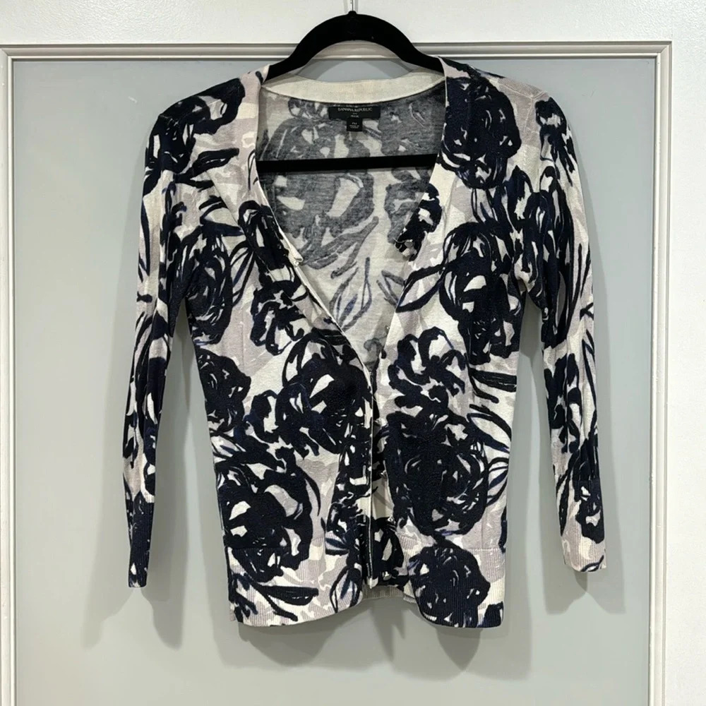 Banana Republic Women's Petite Floral Button Up Cardigan Sweater MP